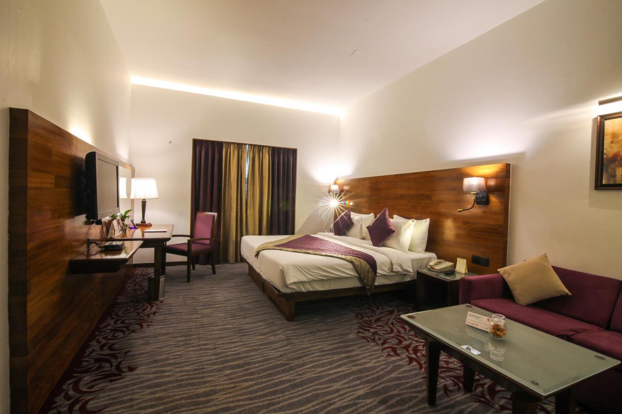 The Orchid Hotel Hinjewadi Pune Luaran gambar